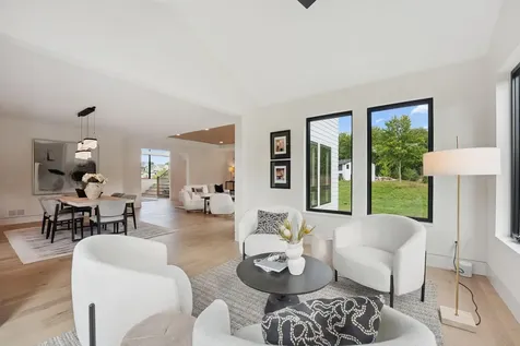705 Ensconced Way Chaska MN 55318