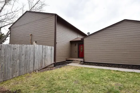 1806 23rd Avenue S Fargo ND 58103