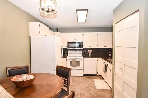 1806 23rd Avenue S Fargo ND 58103