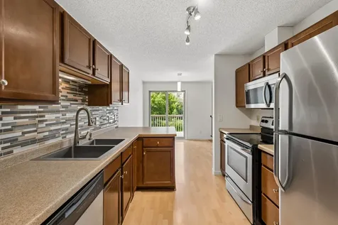 9521 Hartford Circle Eden Prairie MN 55347