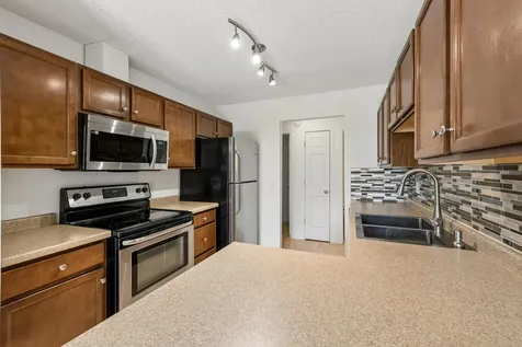 9521 Hartford Circle Eden Prairie MN 55347