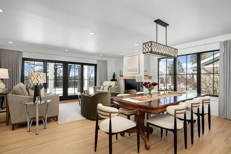524 Mississippi River Boulevard S Saint Paul MN 55116