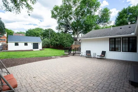 524 Mississippi River Boulevard S Saint Paul MN 55116
