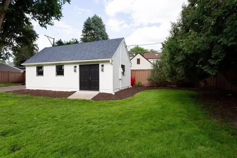 524 Mississippi River Boulevard S Saint Paul MN 55116