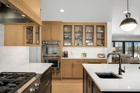 524 Mississippi River Boulevard S Saint Paul MN 55116