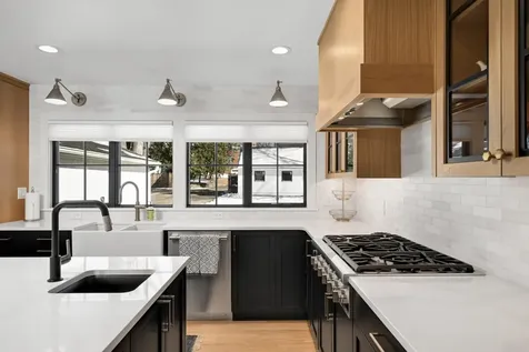 524 Mississippi River Boulevard S Saint Paul MN 55116