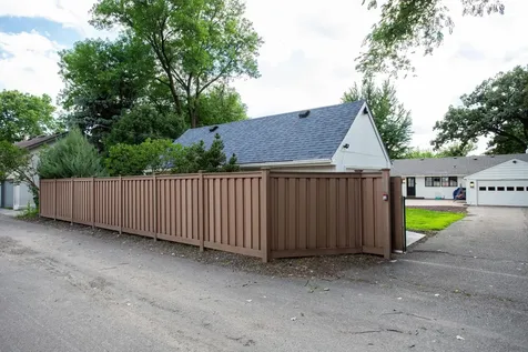 524 Mississippi River Boulevard S Saint Paul MN 55116