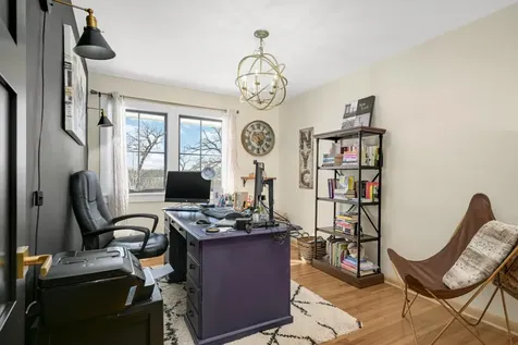 524 Mississippi River Boulevard S Saint Paul MN 55116