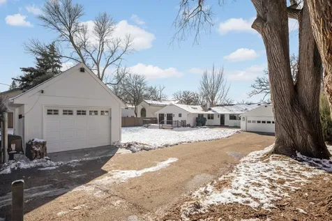 524 Mississippi River Boulevard S Saint Paul MN 55116