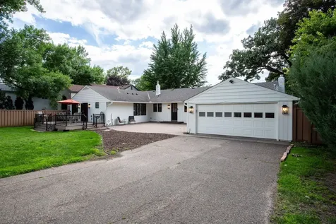 524 Mississippi River Boulevard S Saint Paul MN 55116