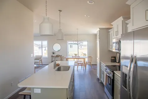 6794 Meadow View Drive S Fargo ND 58104