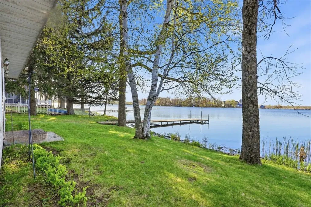 250 Magnor Lake Court Clayton WI 54004