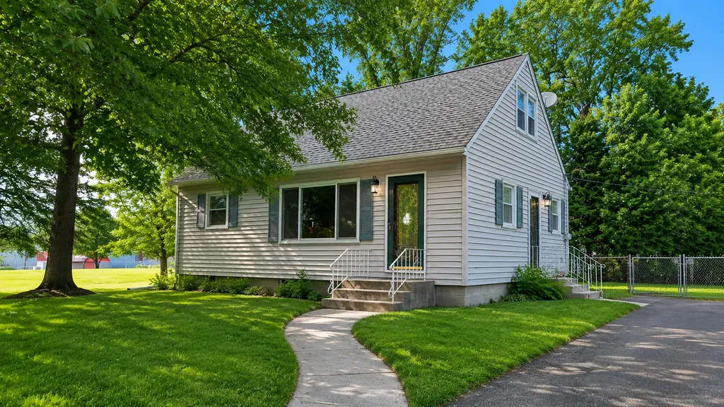 6032 Upper Afton Road Woodbury MN 55125