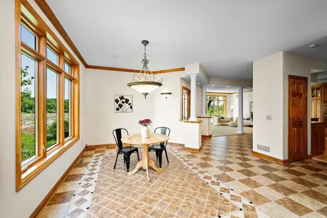 101 Willoughby Way E Minnetonka MN 55305