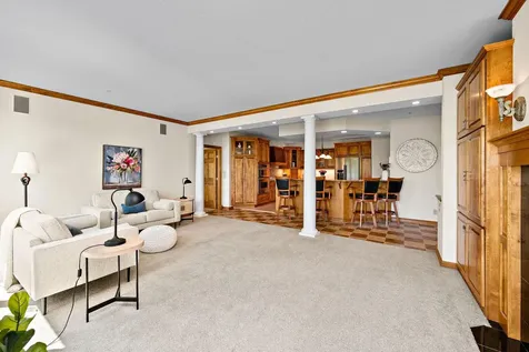 101 Willoughby Way E Minnetonka MN 55305