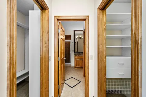 101 Willoughby Way E Minnetonka MN 55305