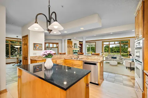 101 Willoughby Way E Minnetonka MN 55305