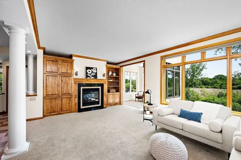 101 Willoughby Way E Minnetonka MN 55305