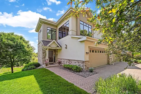 101 Willoughby Way E Minnetonka MN 55305