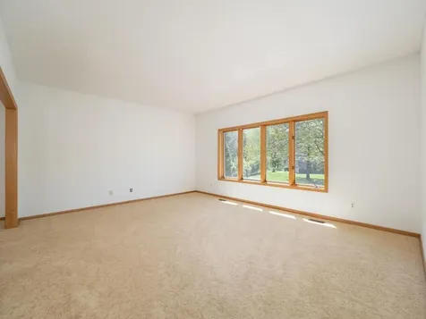 1523 Wellington Way Eagan MN 55122