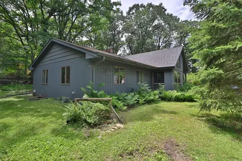 500 Robert Court Mahtomedi MN 55115
