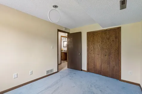 1641 61st Avenue NE Fridley MN 55432