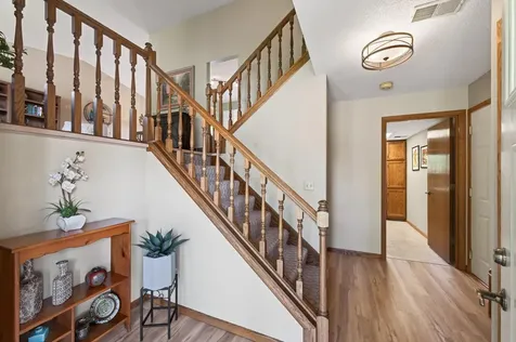 2287 Helmo Court N Oakdale MN 55128