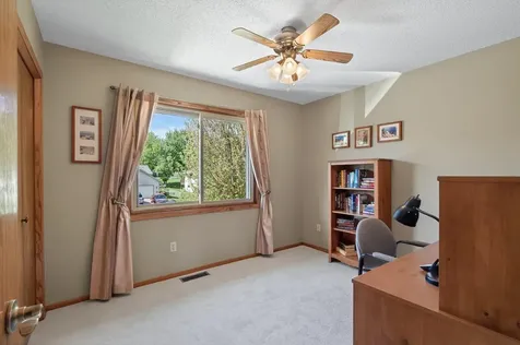2287 Helmo Court N Oakdale MN 55128