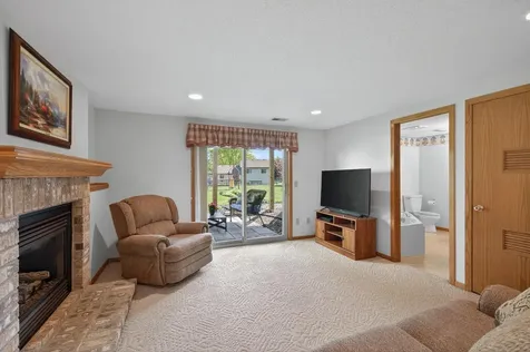 2287 Helmo Court N Oakdale MN 55128