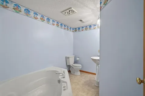 2287 Helmo Court N Oakdale MN 55128