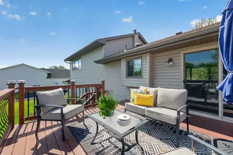2287 Helmo Court N Oakdale MN 55128