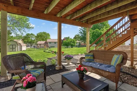 2287 Helmo Court N Oakdale MN 55128