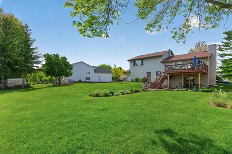2287 Helmo Court N Oakdale MN 55128