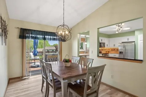 2287 Helmo Court N Oakdale MN 55128