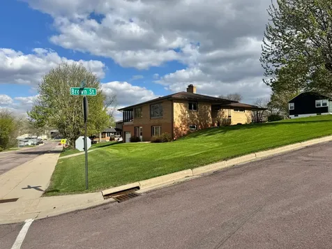 824 Brown Street Jackson MN 56143