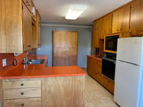 824 Brown Street Jackson MN 56143