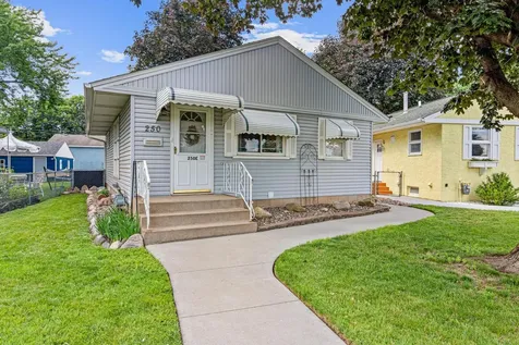 250 Macarthur Street E South Saint Paul MN 55075