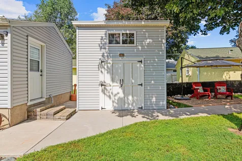 250 Macarthur Street E South Saint Paul MN 55075