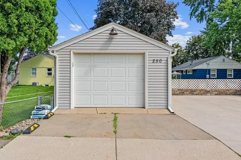 250 Macarthur Street E South Saint Paul MN 55075