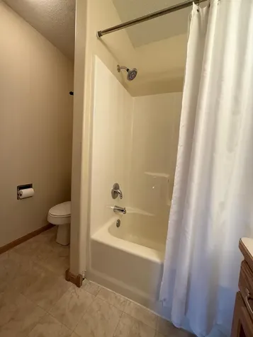 1611 Oakwood Drive West Fargo ND 58078