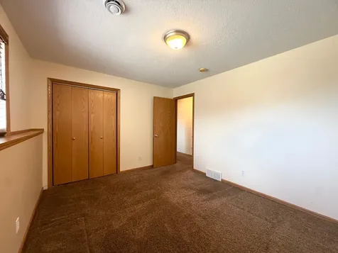 1611 Oakwood Drive West Fargo ND 58078