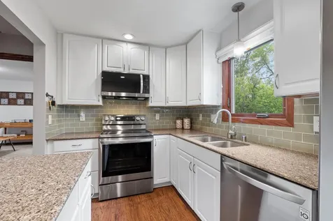 3520 Pilgrim Lane N Plymouth MN 55441