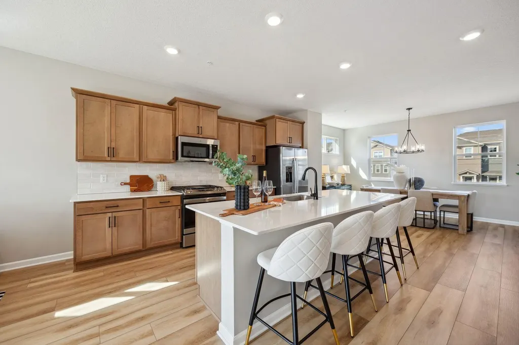1531 Traverse Lane West Saint Paul MN 55118