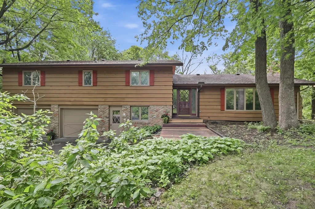18415 14th Avenue N Plymouth MN 55447