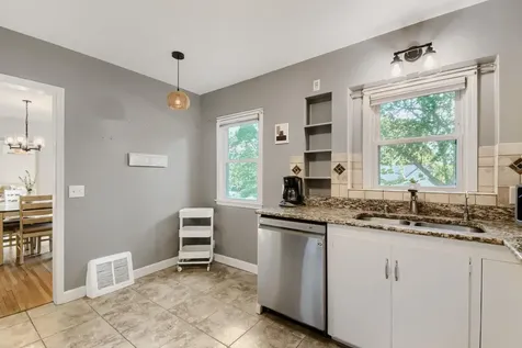3508 Quail Avenue N Crystal MN 55422
