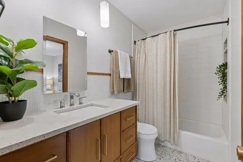 8 Sandpiper Lane North Oaks MN 55127