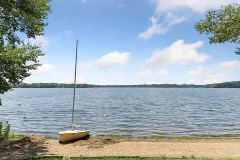8 Sandpiper Lane North Oaks MN 55127