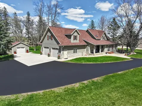 1608 E Lake Jessie Road SE Alexandria MN 56308
