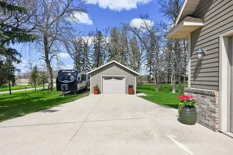 1608 E Lake Jessie Road SE Alexandria MN 56308