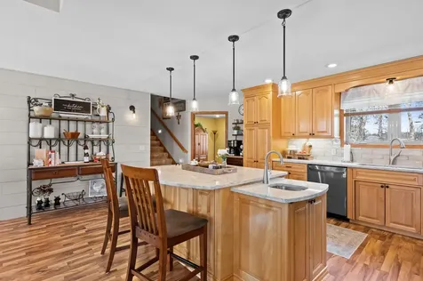 1608 E Lake Jessie Road SE Alexandria MN 56308